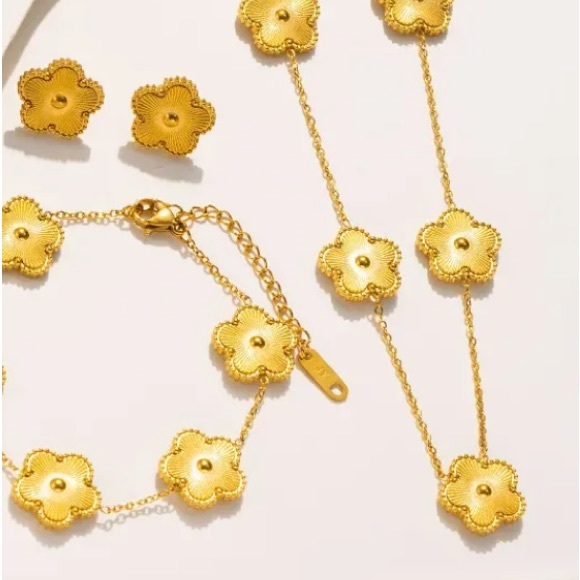 Gold Filled Four Leaf Clover Matching Necklace Bracelet Earrings Set - Picture 12 of 12